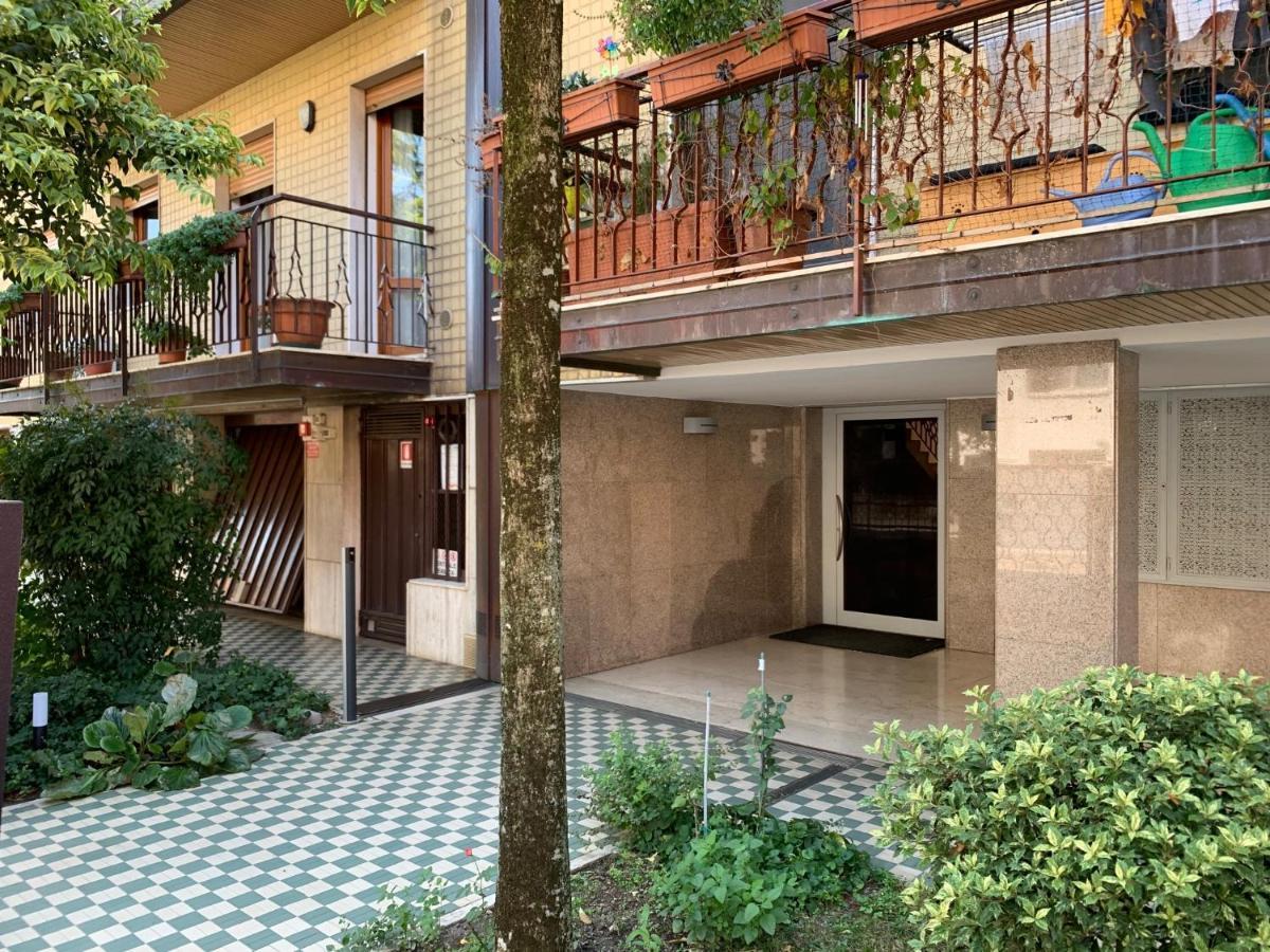 Holidays Apartment Toti To Fulfill Your Wishes Местре Екстер'єр фото